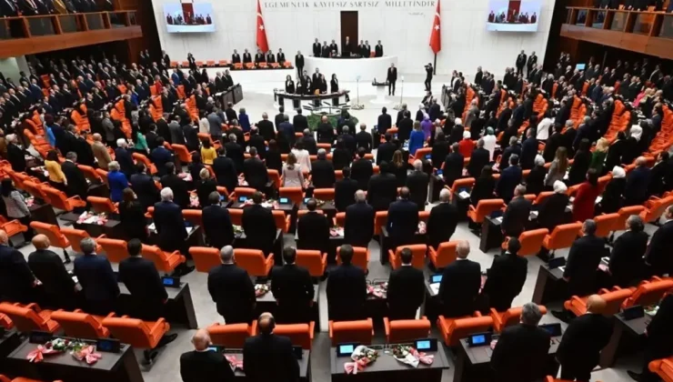 AK Parti, Meclis’teki Sandalye Sayısını 272’ye Çıkardı