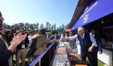 Adana Büyükşehir Belediye Başkanı Zeydan Karalar, Antalya’da Adana’nın Lezzetlerini Tanıttı