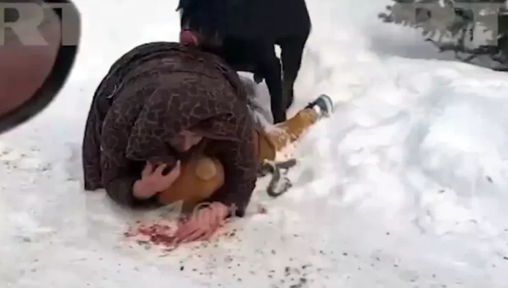 Annelik içgüdüsü böyle bir şey! Çocuğunun üstüne kapanıp kendi vücudunu kalkan yaptı