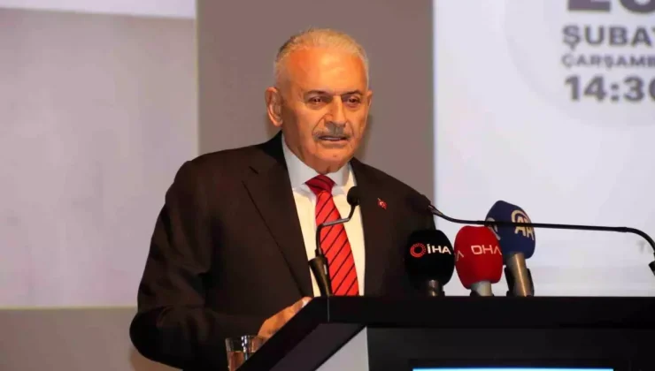 Binali Yıldırım: “Cumhurbaşkanı Erdoğan’ın tekrar aday olmasının yolu açılmalı”