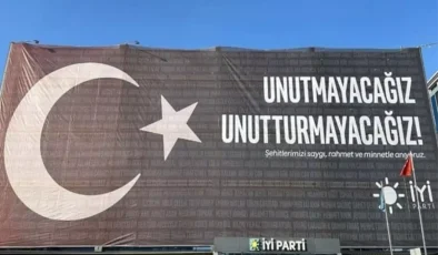 Öcalan’ın çağrısı okunurken, İYİ Parti genel merkezine dev afiş asıldı: Unutturmayacağız